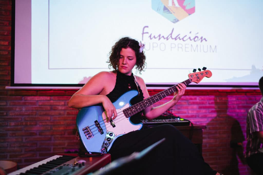 musica-en-la-inauguracion-de-la-fundacion-de-grupo-premium