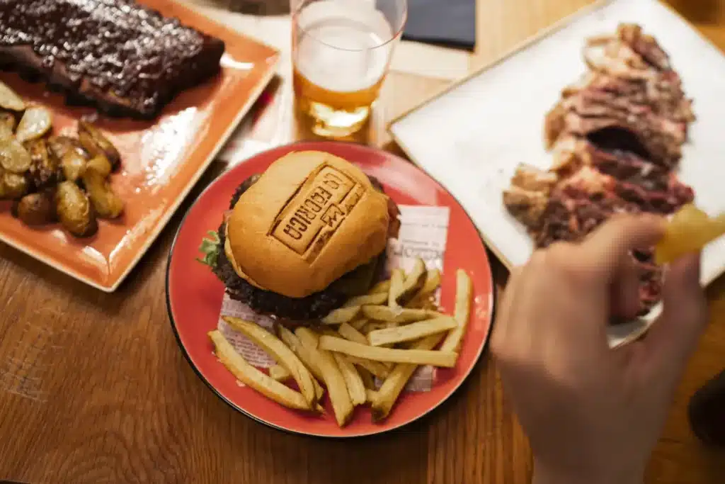 Ruta de coctelería de Verano - Hamburguesa y Bebida de regalo
