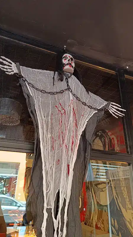 Muñeco de decoracion de halloween en La Fabrica